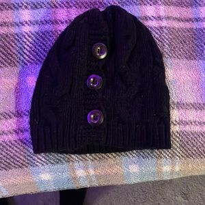 Silverstone Button-down Black Beanie hat